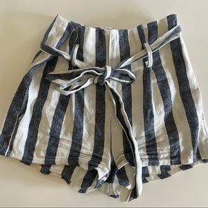 LINEN STRIPED HIGH WAISTED SHORTS